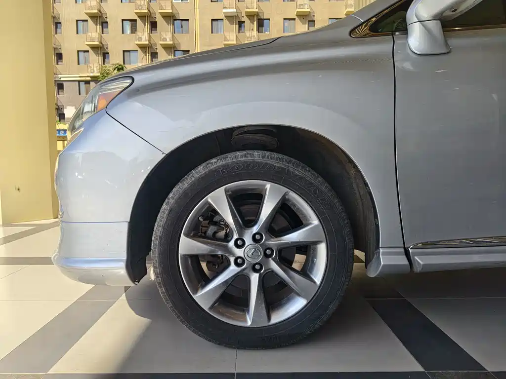 Lexus RX Classic — миниатюра 10