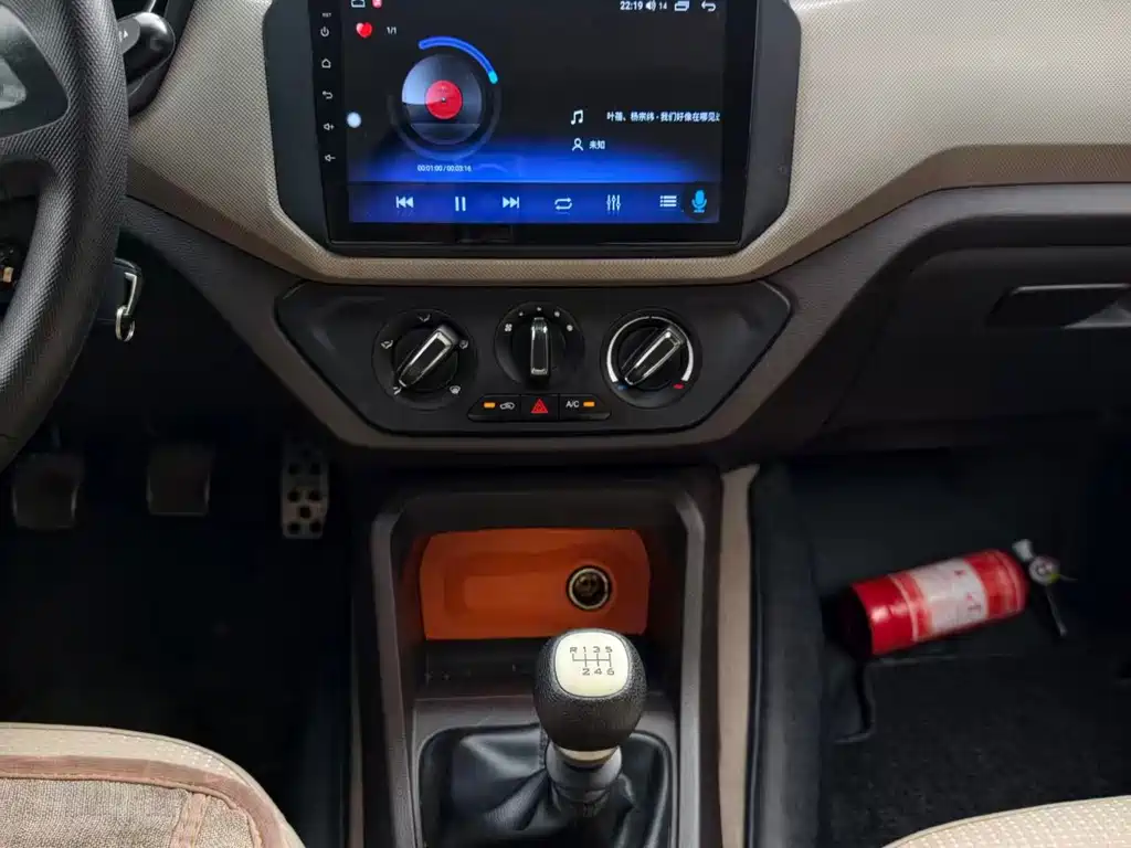 Wuling Hongguang — миниатюра 12