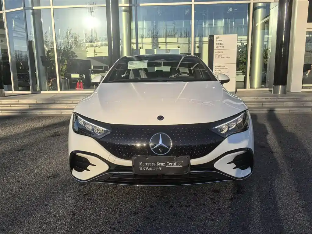 Mercedes-Benz EQE 2025 500 4MATIC