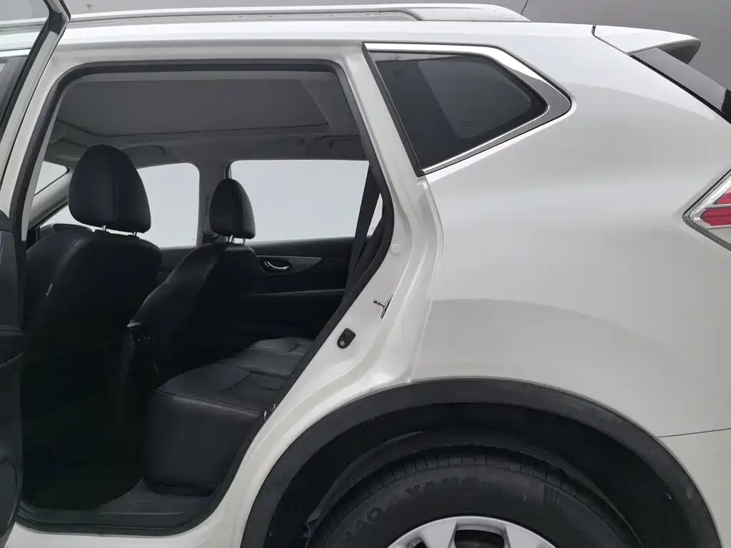 Nissan X-Trail — миниатюра 15