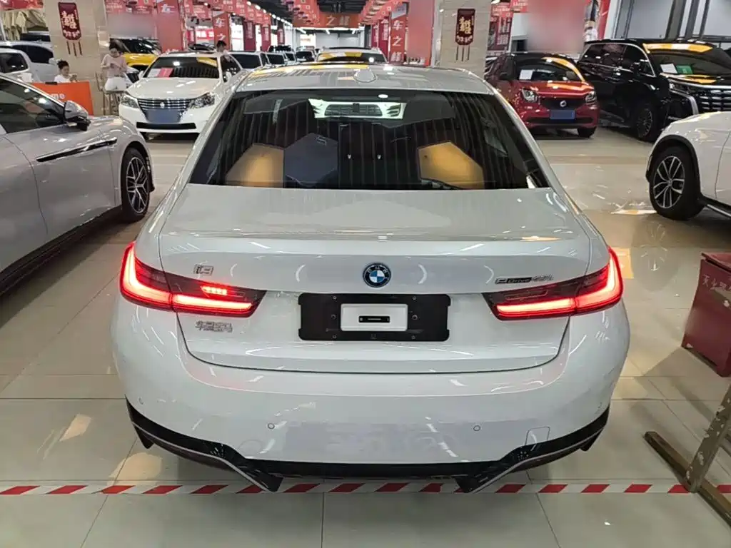 BMW i3 — миниатюра 6
