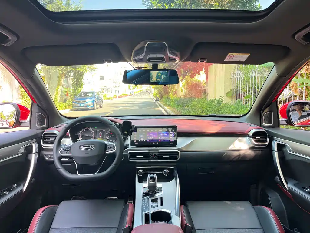 Geely Binyue — миниатюра 5