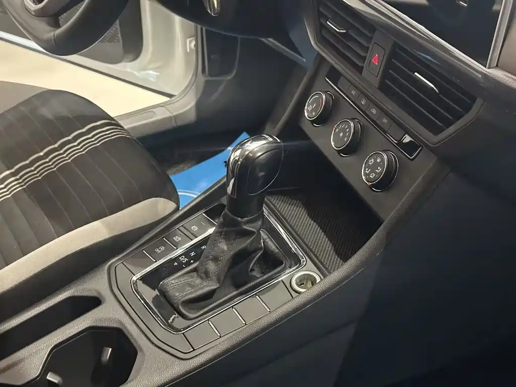 Volkswagen Bora — миниатюра 18