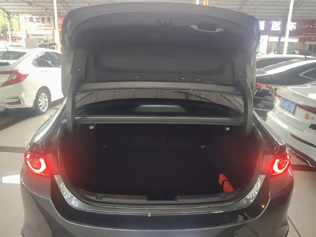 Mazda 3 Axela — миниатюра 19
