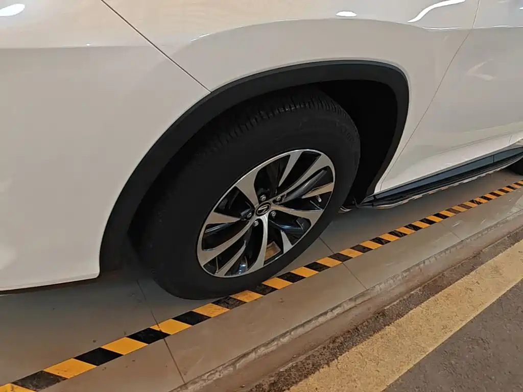 Lexus RX — миниатюра 23