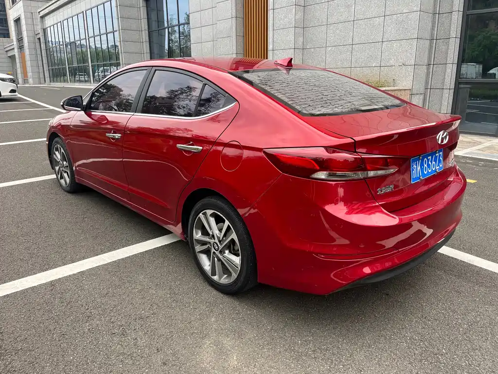 Hyundai Elantra — миниатюра 4