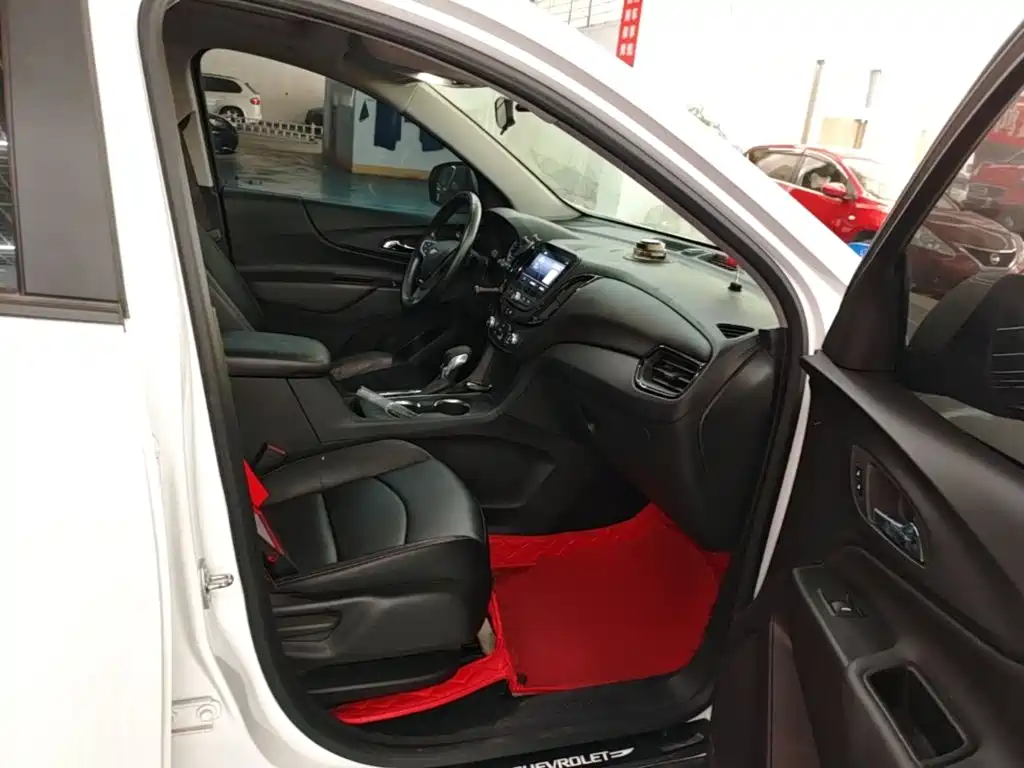 Chevrolet Equinox — миниатюра 25