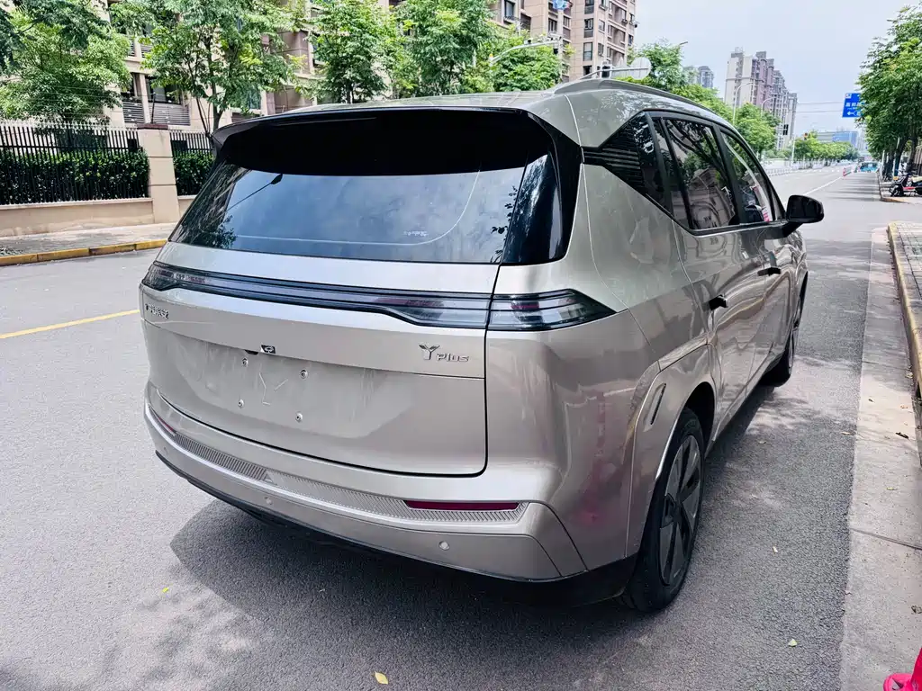 Aion Y 2023 Plus 610