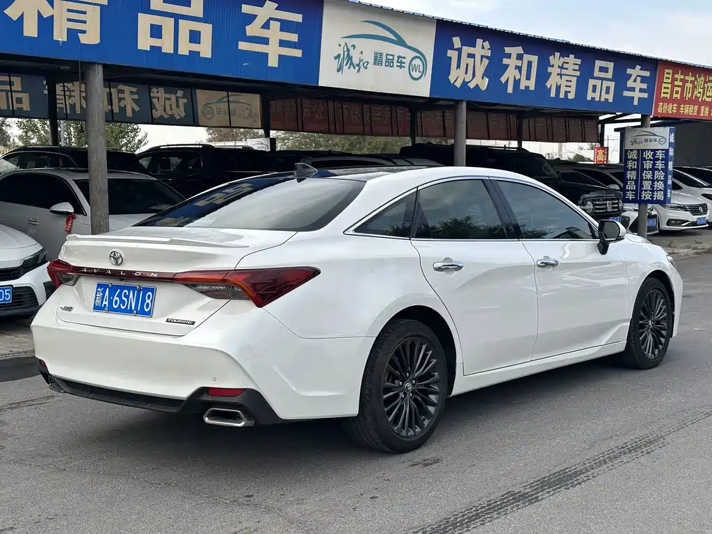 Toyota Avalon — миниатюра 9