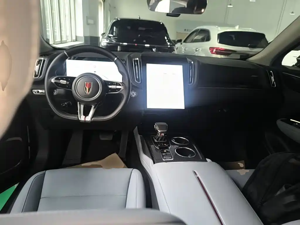 Hongqi Hongqi HS3 PHEV — миниатюра 10