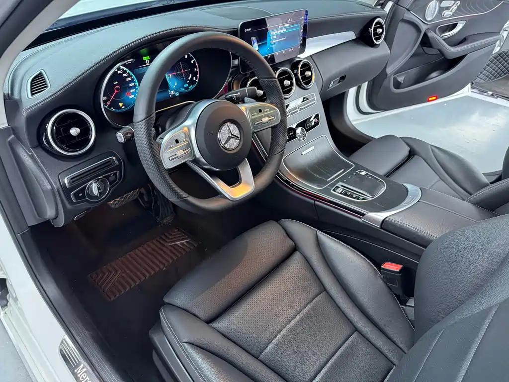 Mercedes-Benz C-Class — миниатюра 5