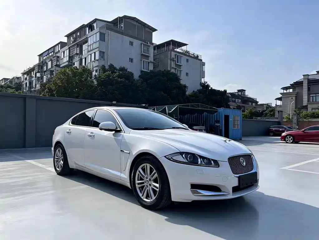 Jaguar XF — миниатюра 3