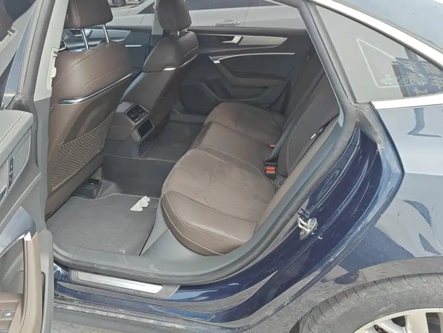 Audi A7L — миниатюра 11