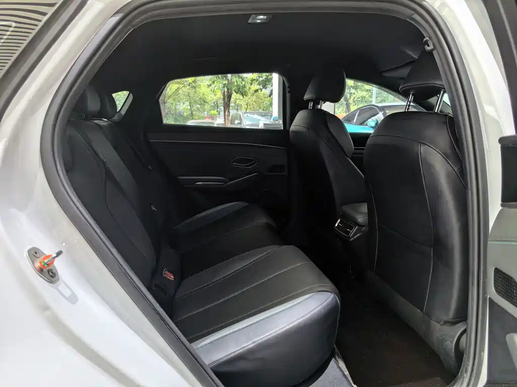 BYD Qin L — миниатюра 17