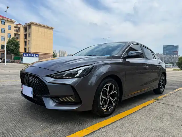 2021 MG 5