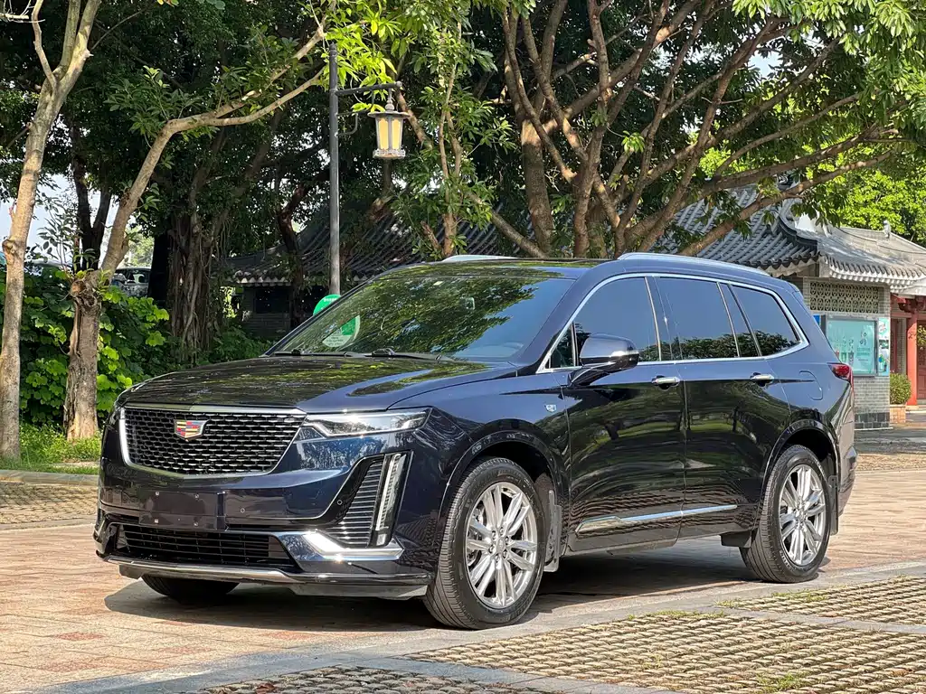 Cadillac XT6