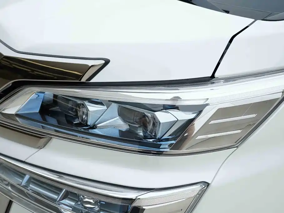Toyota Vellfire — миниатюра 14
