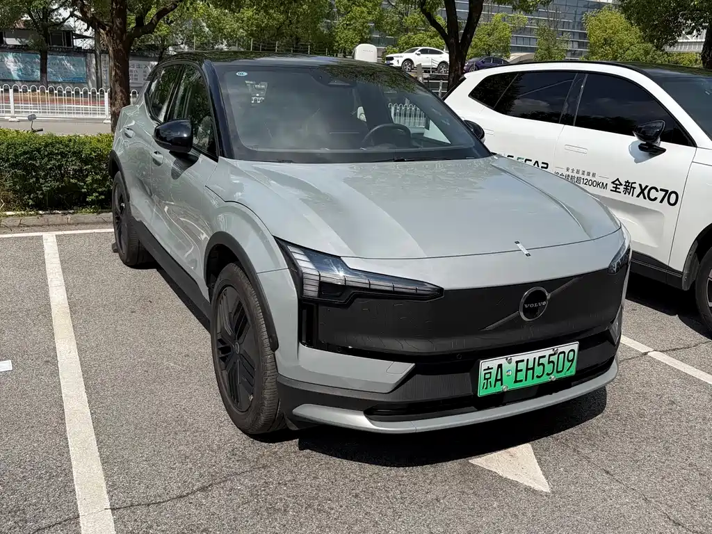 Volvo EX30 — миниатюра 3