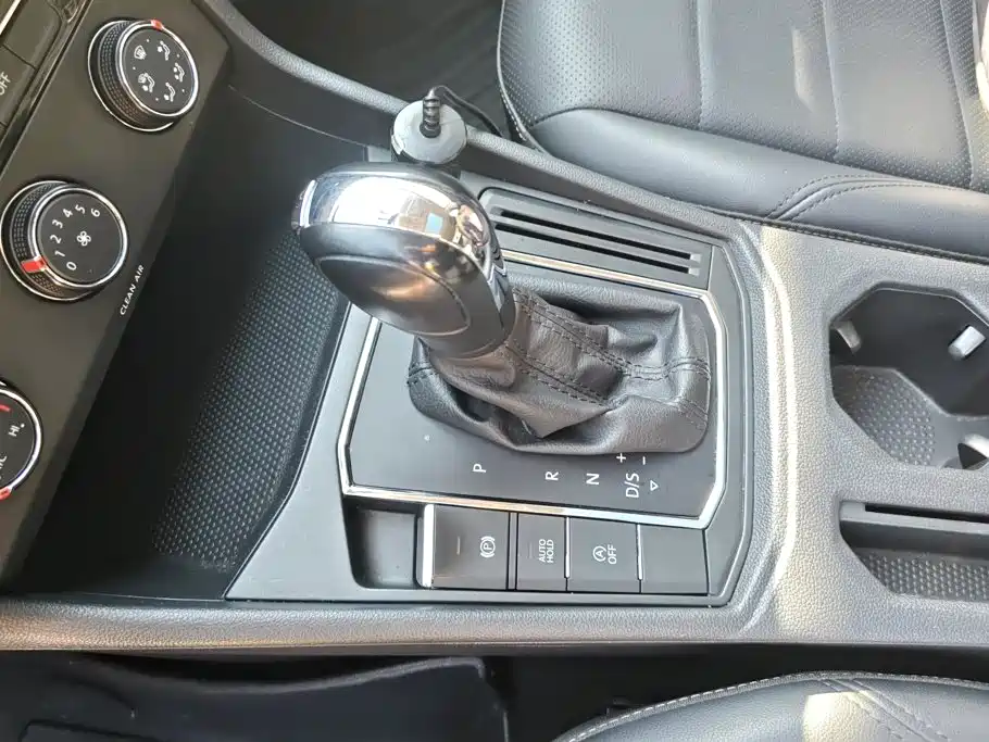 Volkswagen Lavida — миниатюра 16
