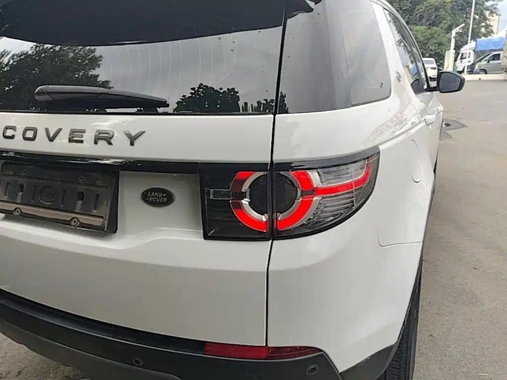 Land Rover Discovery Sport — миниатюра 8