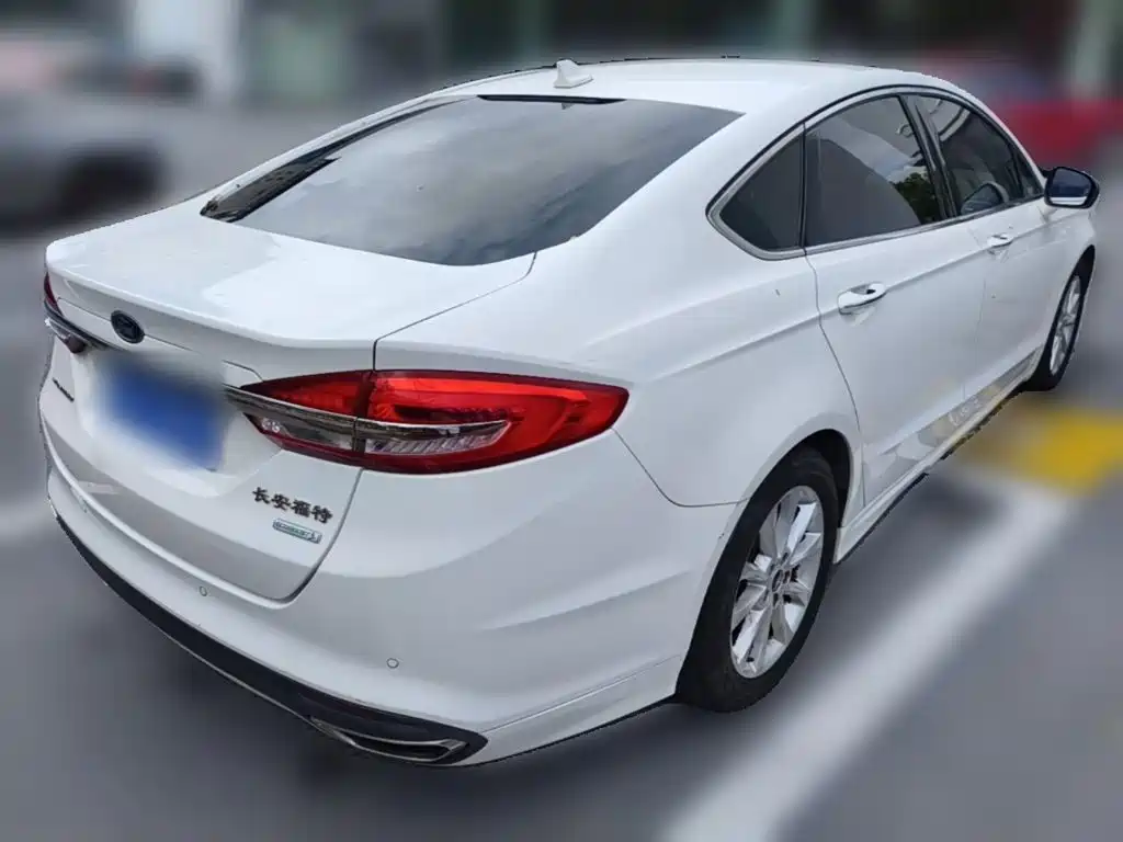 Ford Mondeo — миниатюра 10