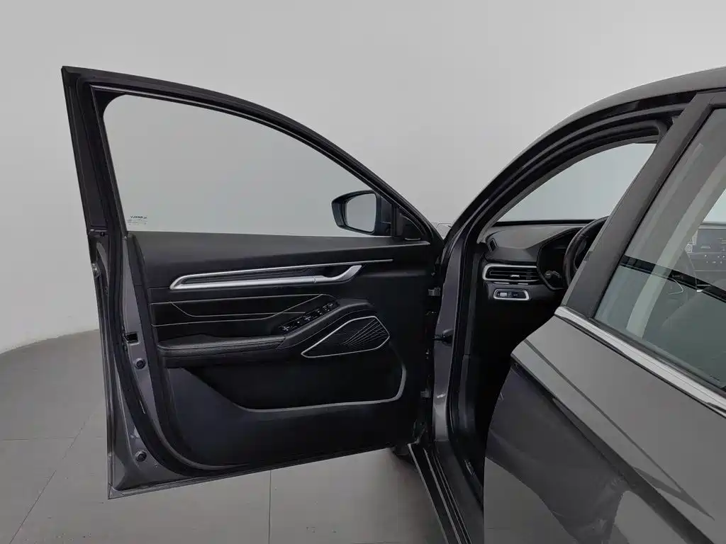 Geely Emgrand — миниатюра 8