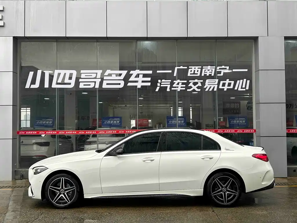 Mercedes-Benz C-Class — миниатюра 3