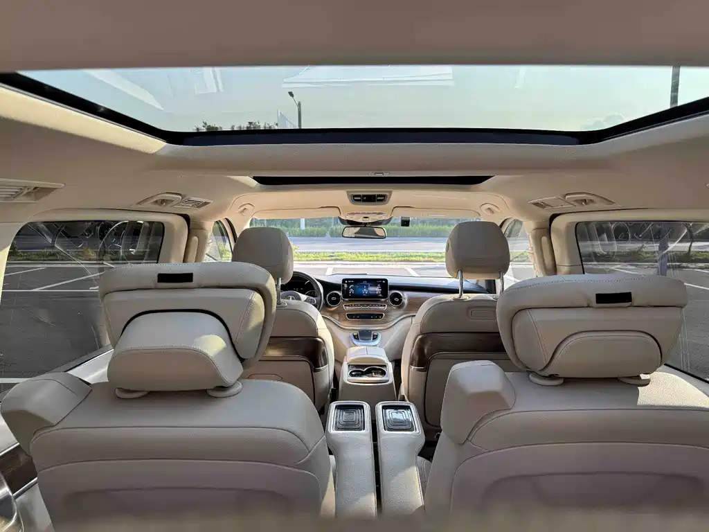 Mercedes-Benz V-Class — миниатюра 16