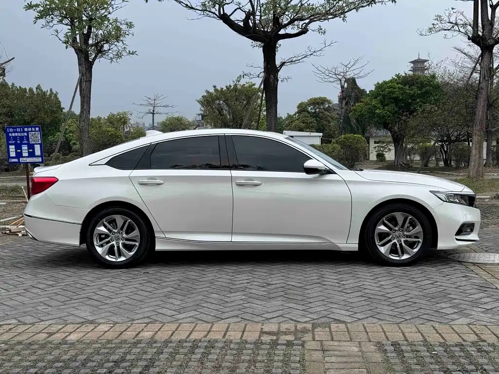 Honda Accord — миниатюра 2