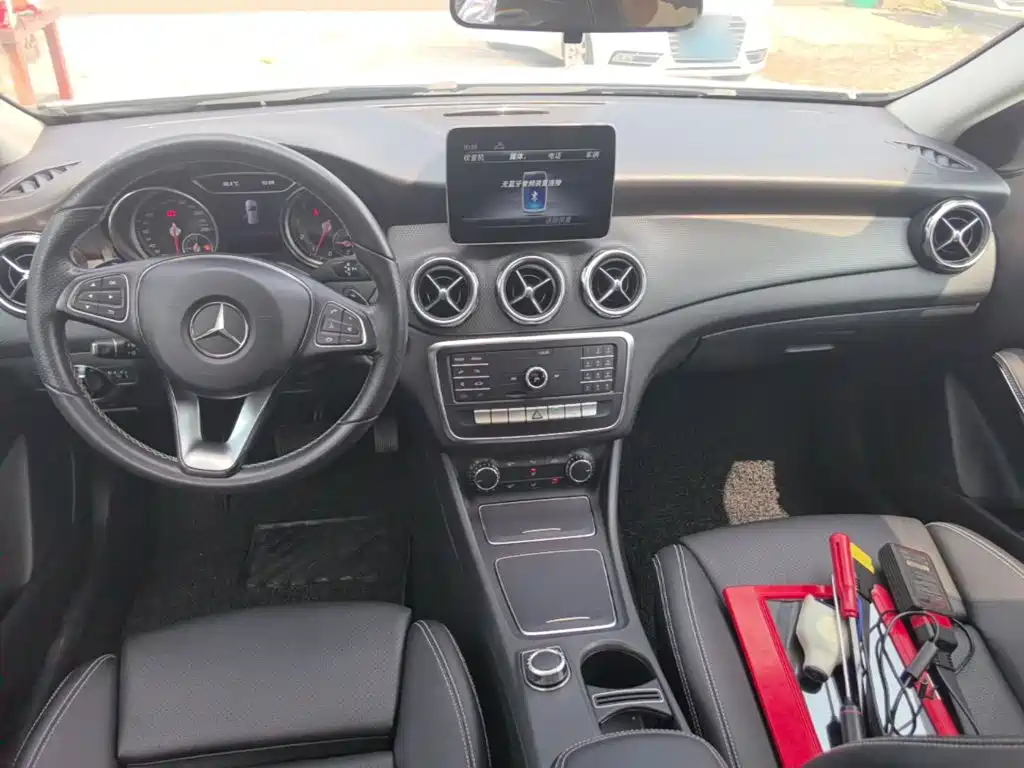 Mercedes-Benz GLA — миниатюра 10
