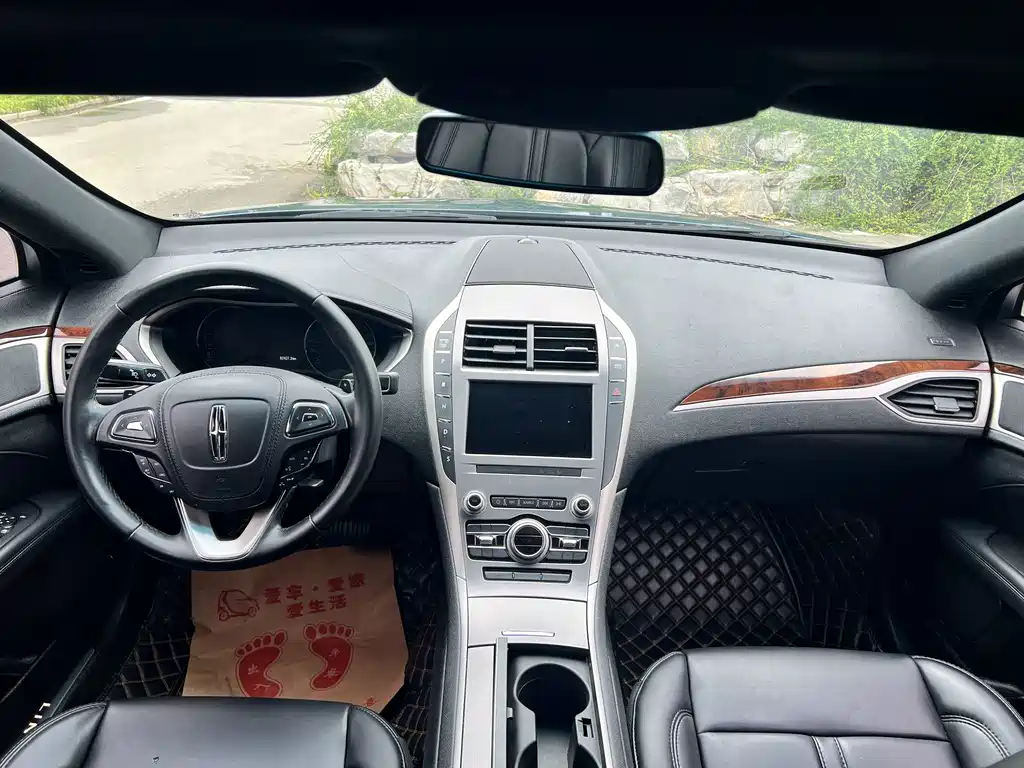 Lincoln MKZ — миниатюра 13