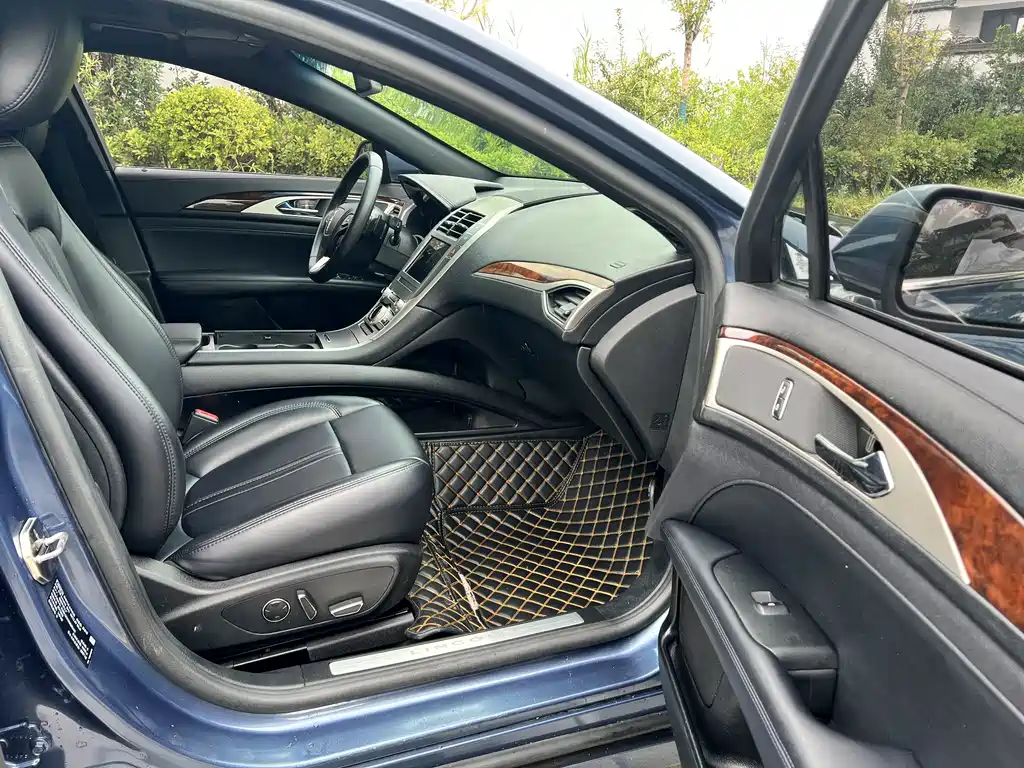 Lincoln MKZ — миниатюра 15