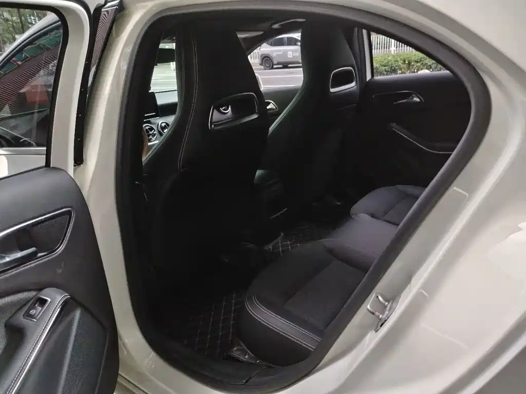 Mercedes-Benz A-Class (Import) — миниатюра 15