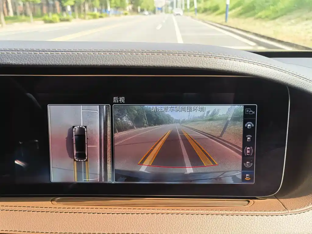 Mercedes-Benz S-Class — миниатюра 13