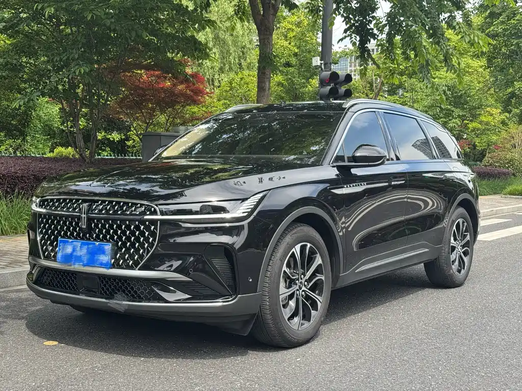 Lincoln Nautilus 2023