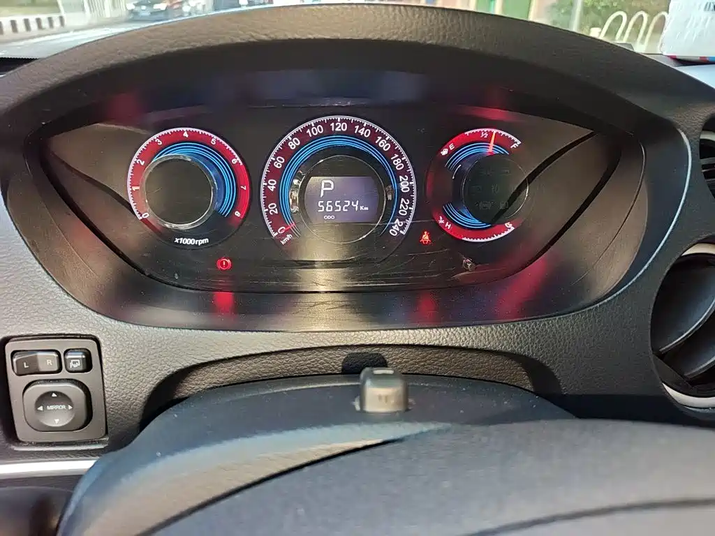 Luxgen Big 7 SUV — миниатюра 13