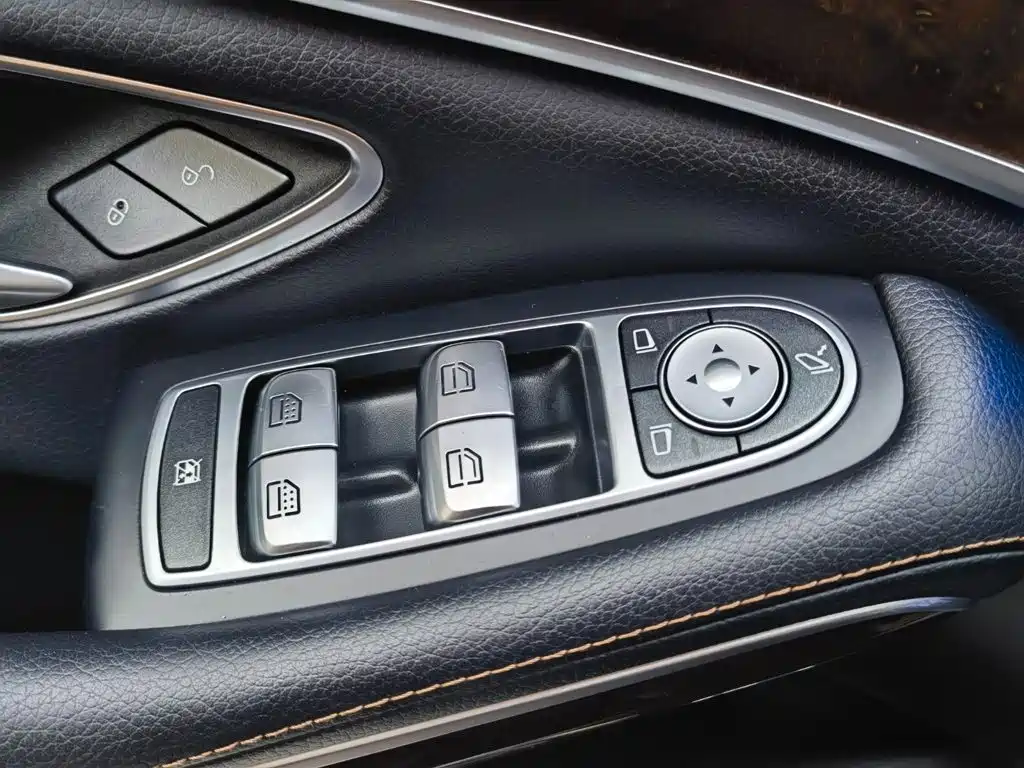 Mercedes-Benz S-Class — миниатюра 41