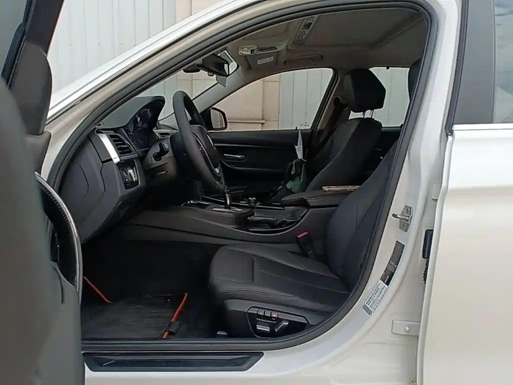 BMW 3 Series — миниатюра 16