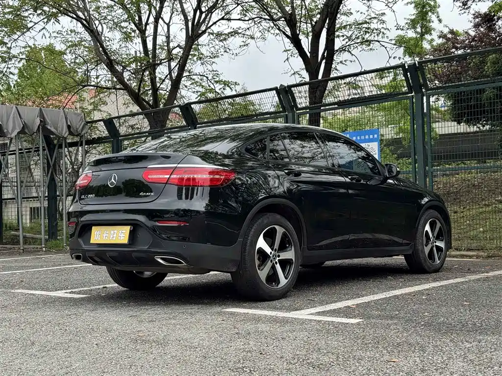Mercedes-Benz GLC 2018 GLC 200 4MATIC SUV