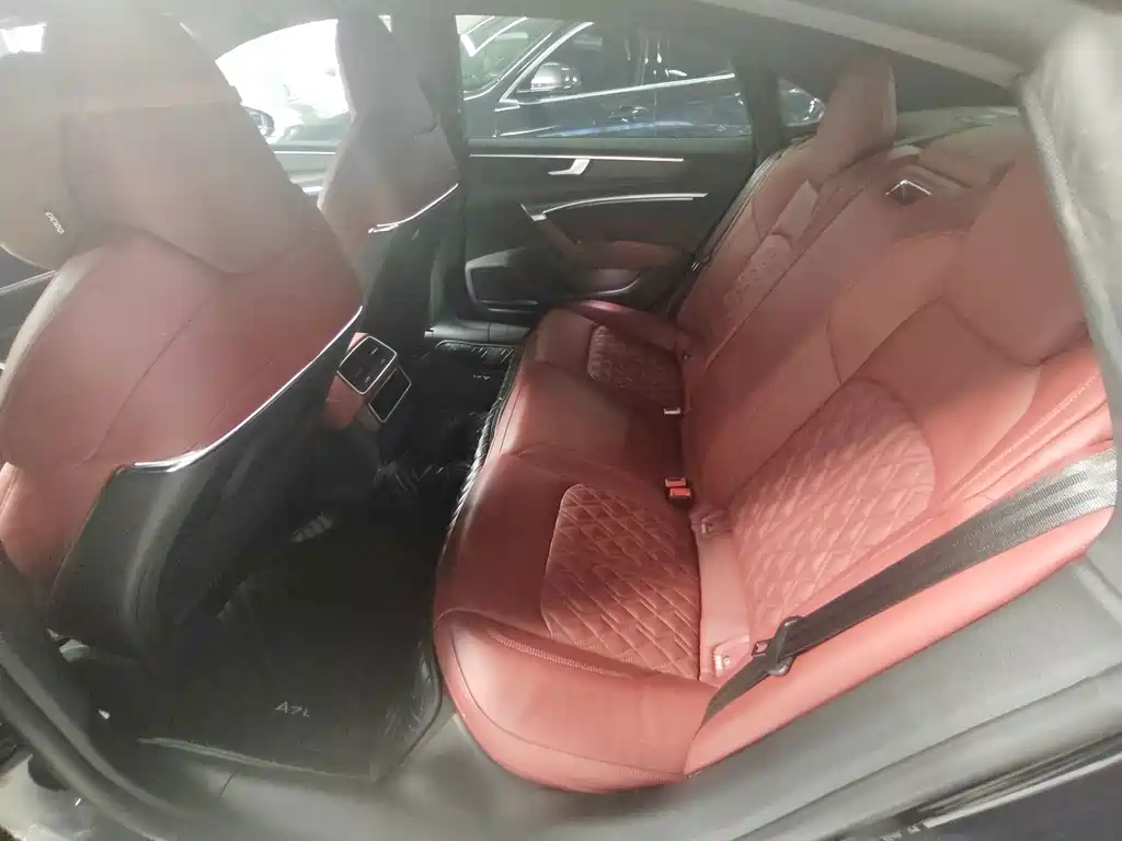 Audi A7L — миниатюра 11