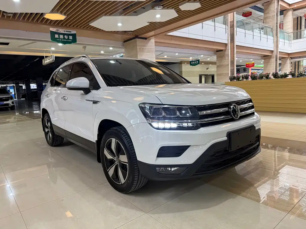 Volkswagen Tharu — миниатюра 2