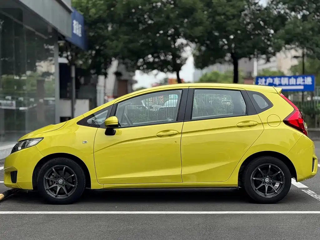 Honda Fit — миниатюра 4