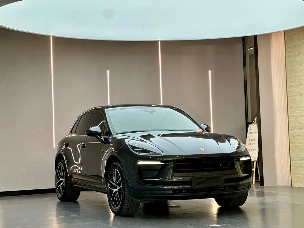 Porsche Macan — миниатюра 3