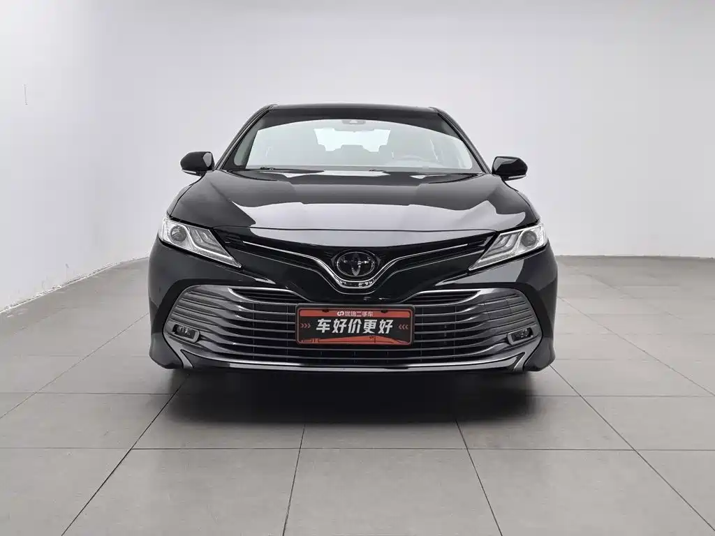 Toyota Camry — миниатюра 3