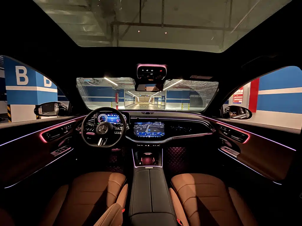 Mercedes-Benz E-Class — миниатюра 17