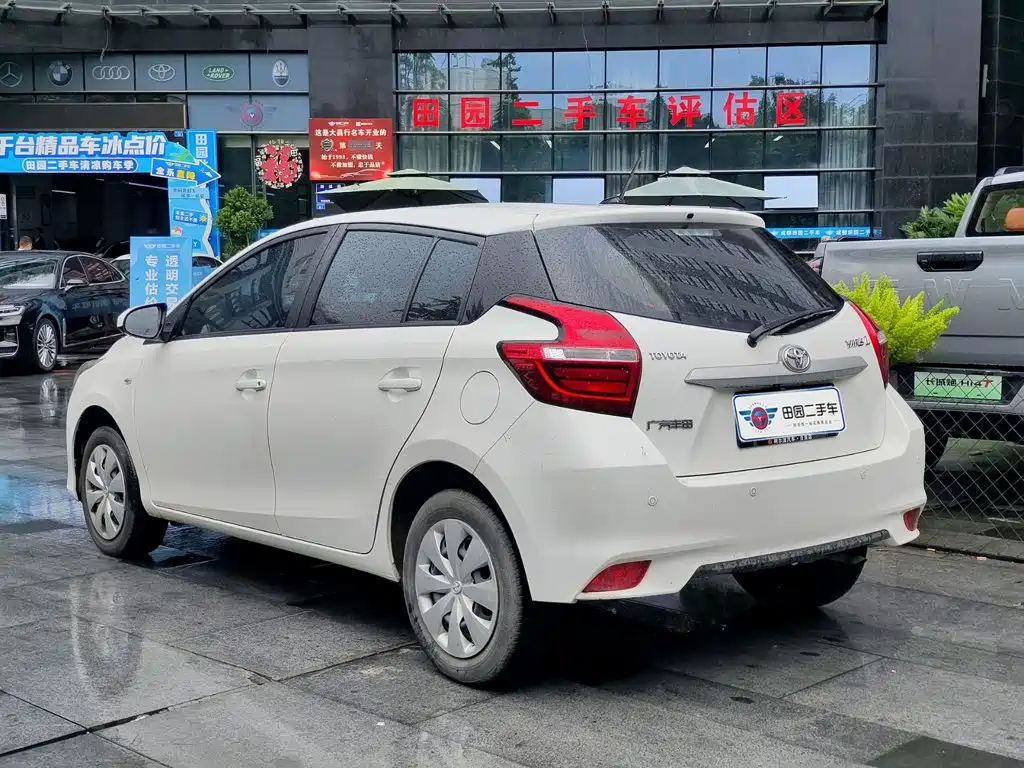 Toyota Yaris L — миниатюра 4