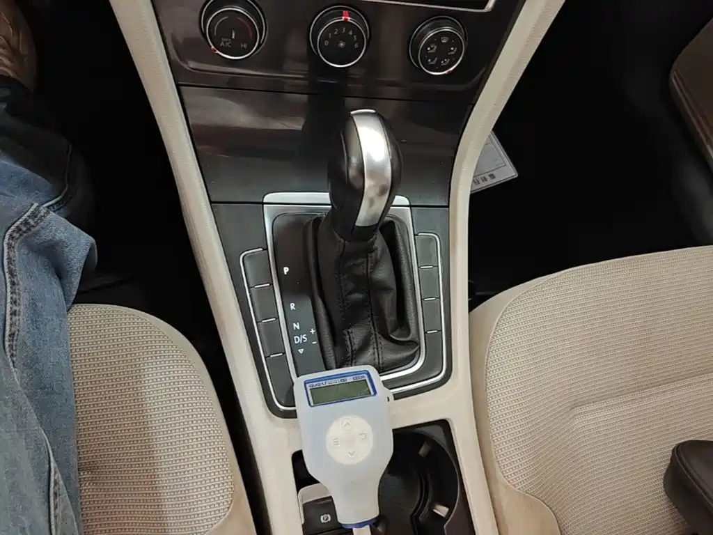 Volkswagen Golf — миниатюра 14