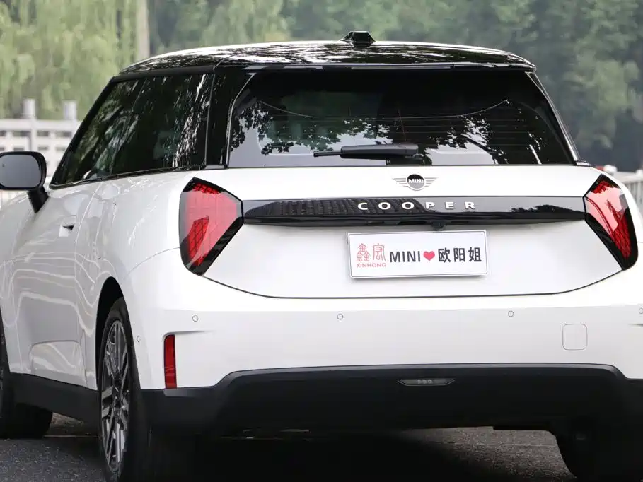 MINI MINI COOPER EV — миниатюра 6