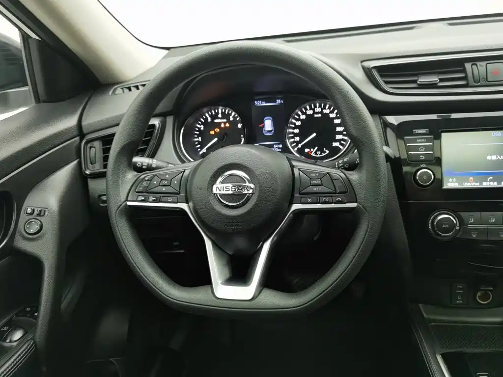Nissan X-Trail — миниатюра 11