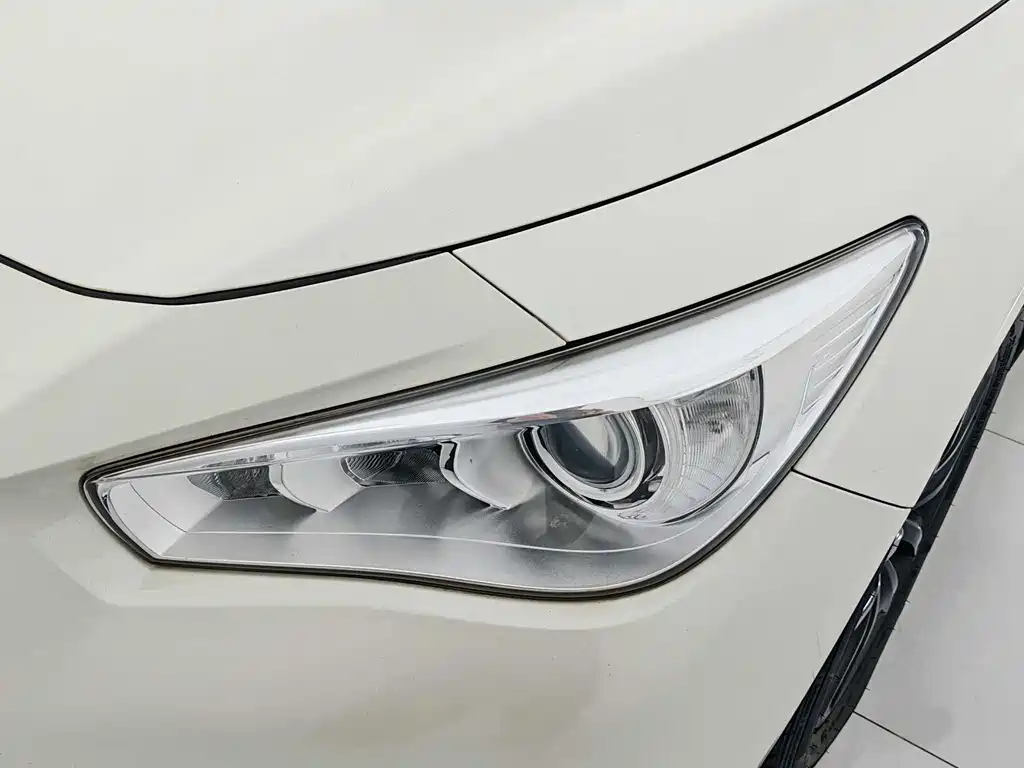 Infiniti Q50L 2018 2.0T Comfort VI